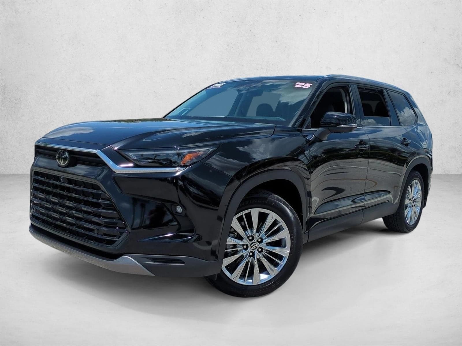 2025 Toyota Grand Highlander Platinum — photo 1 of 25