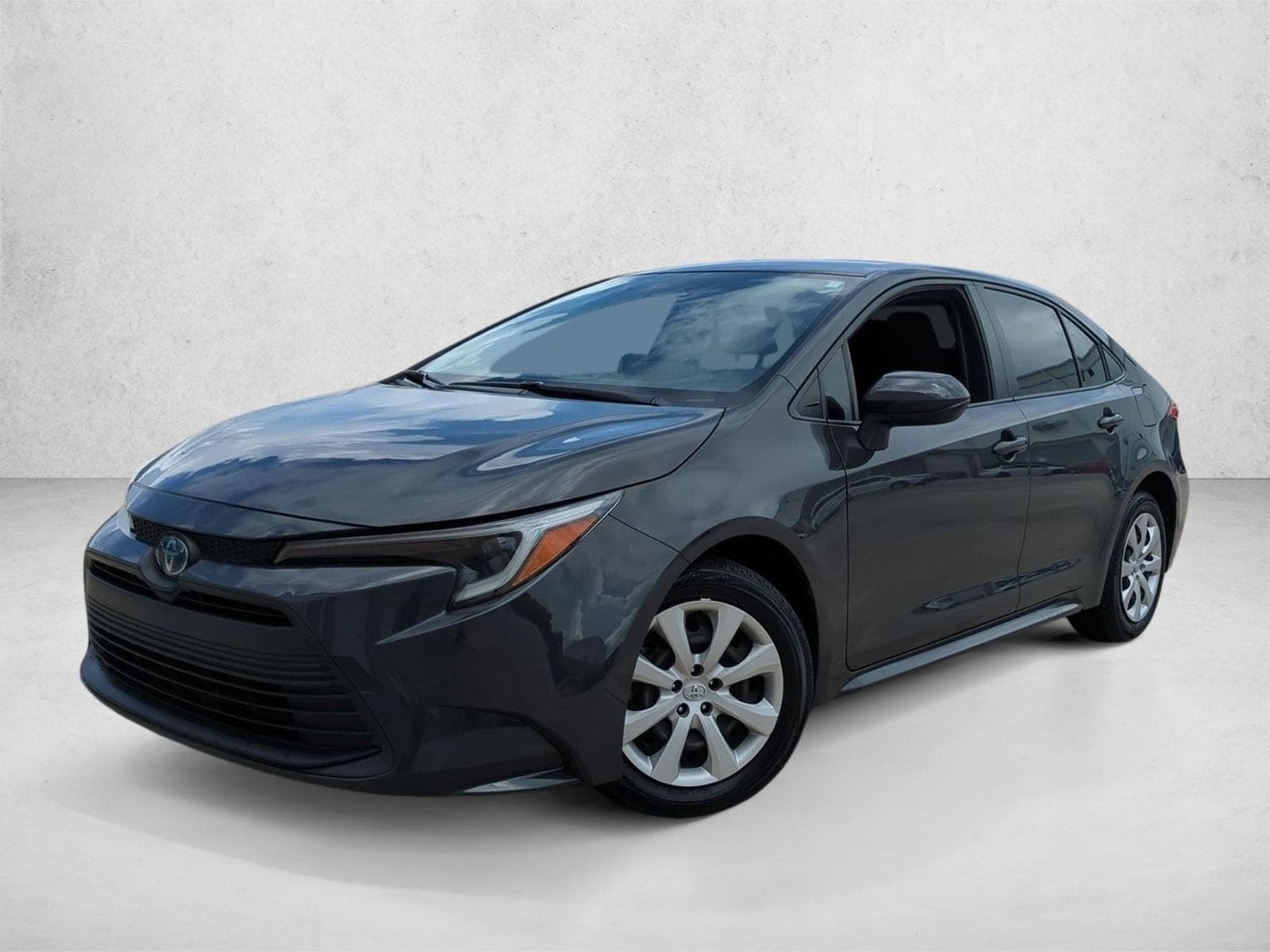 2024 Toyota Corolla Hybrid LE — photo 1 of 27