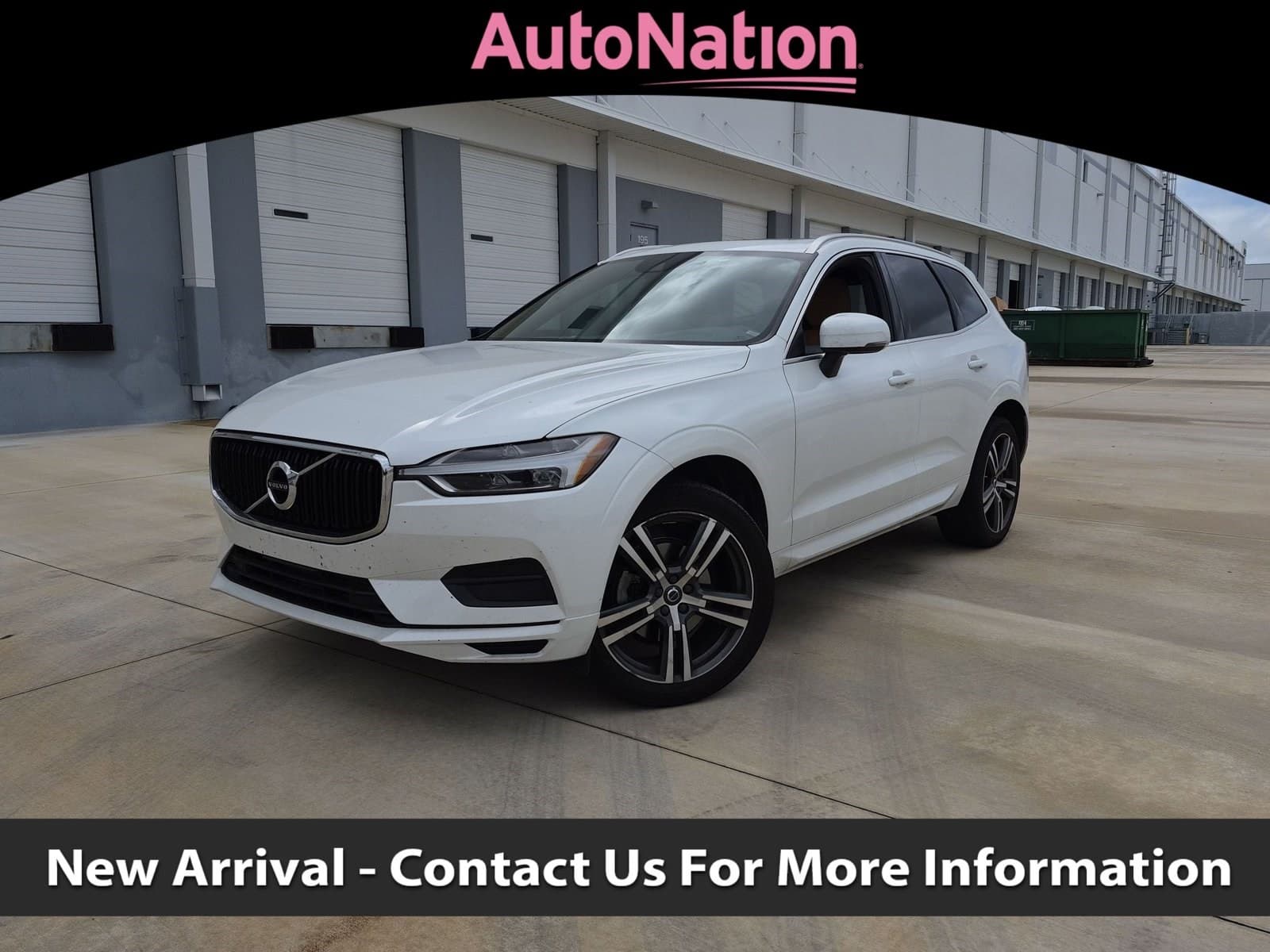 2020 Volvo XC60 Momentum — photo 1 of 15