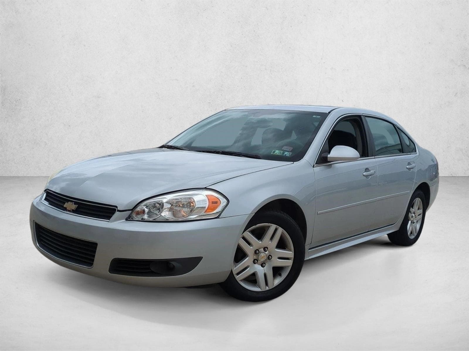 2011 Chevrolet Impala LT — photo 1 of 15