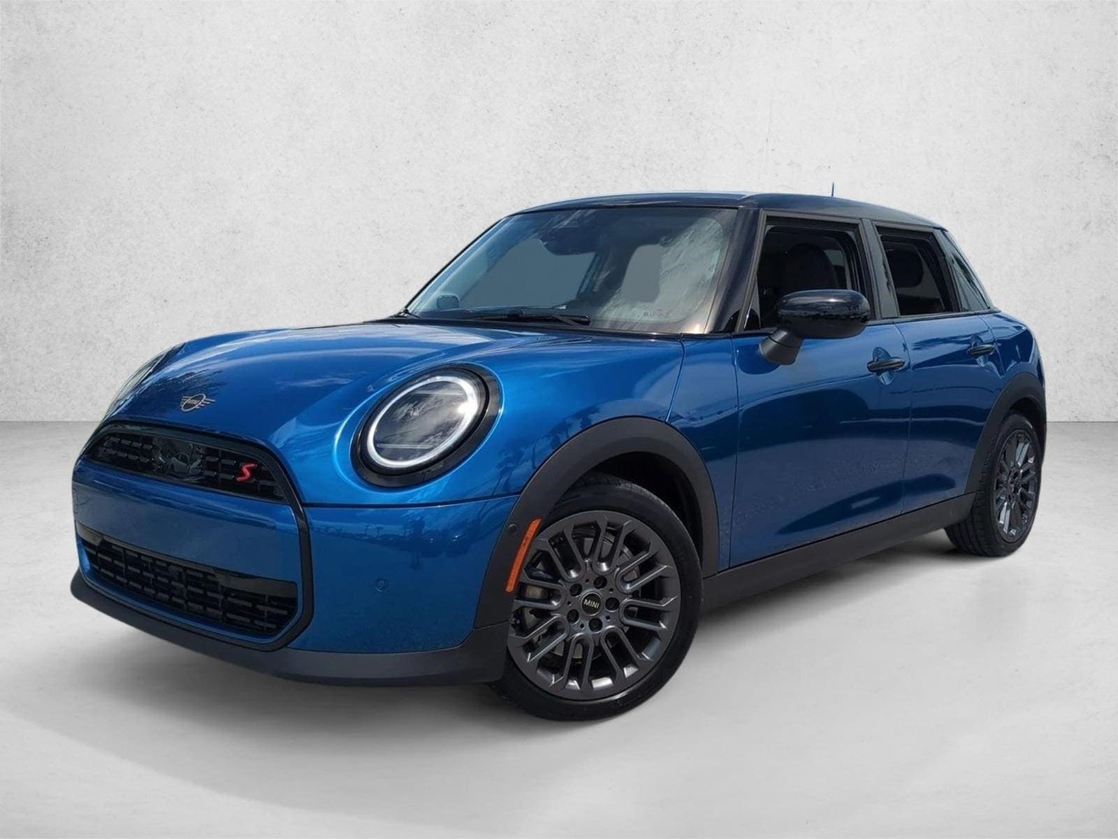 2025 Mini Hardtop 4 Door Cooper S — photo 1 of 24