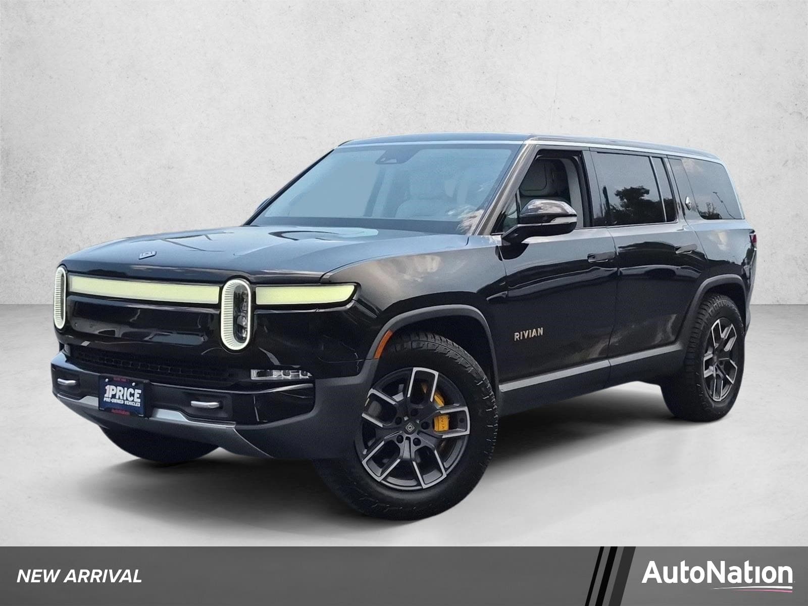 2023 Rivian R1S Adventure — photo 1 of 18