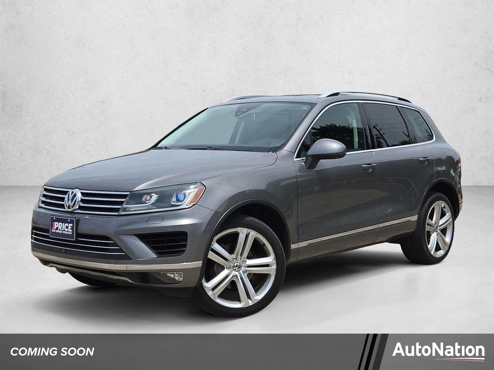 2016 Volkswagen Touareg Executive — photo 1 of 24