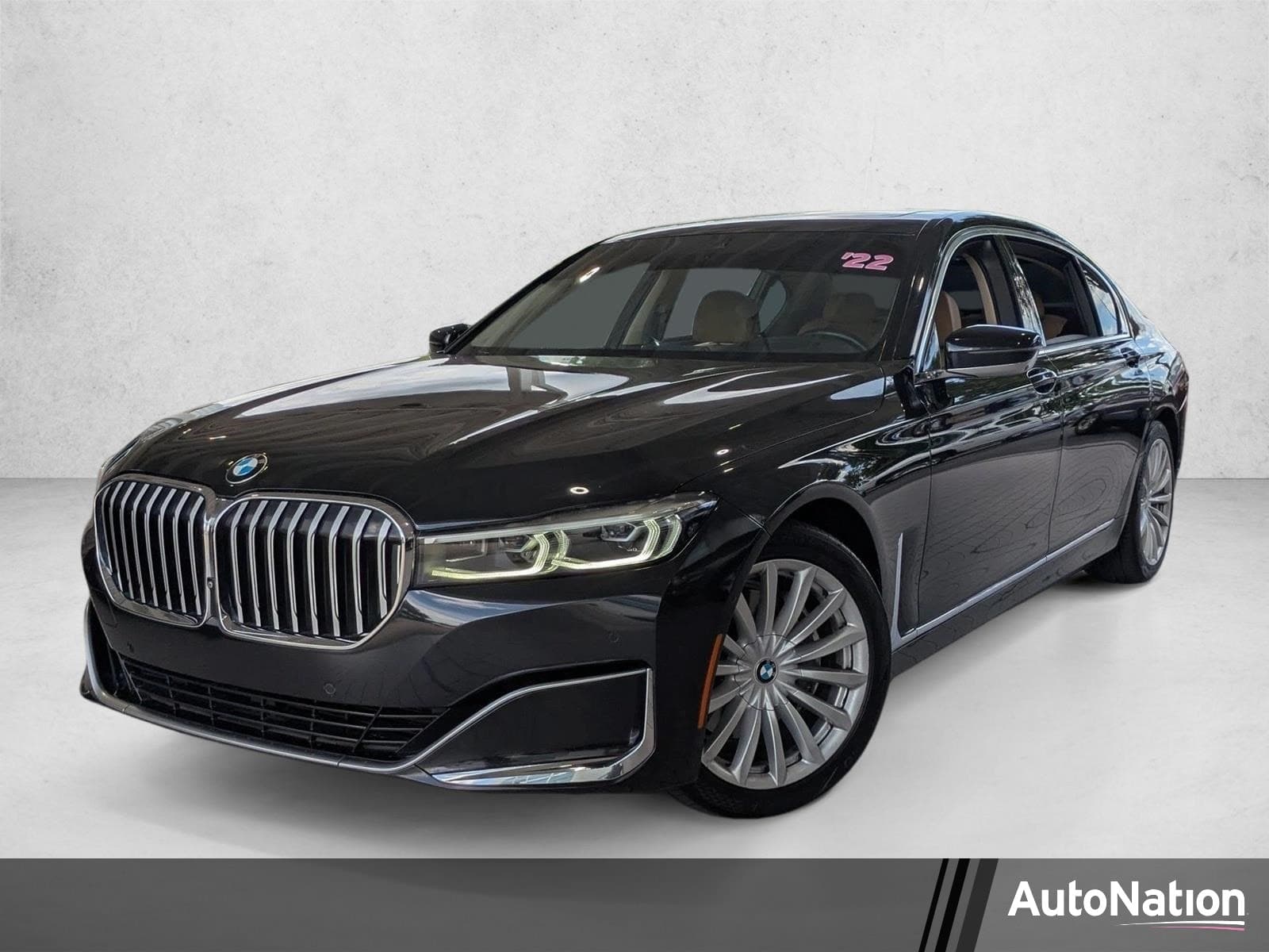 2022 BMW 7 Series 740i — photo 1 of 24