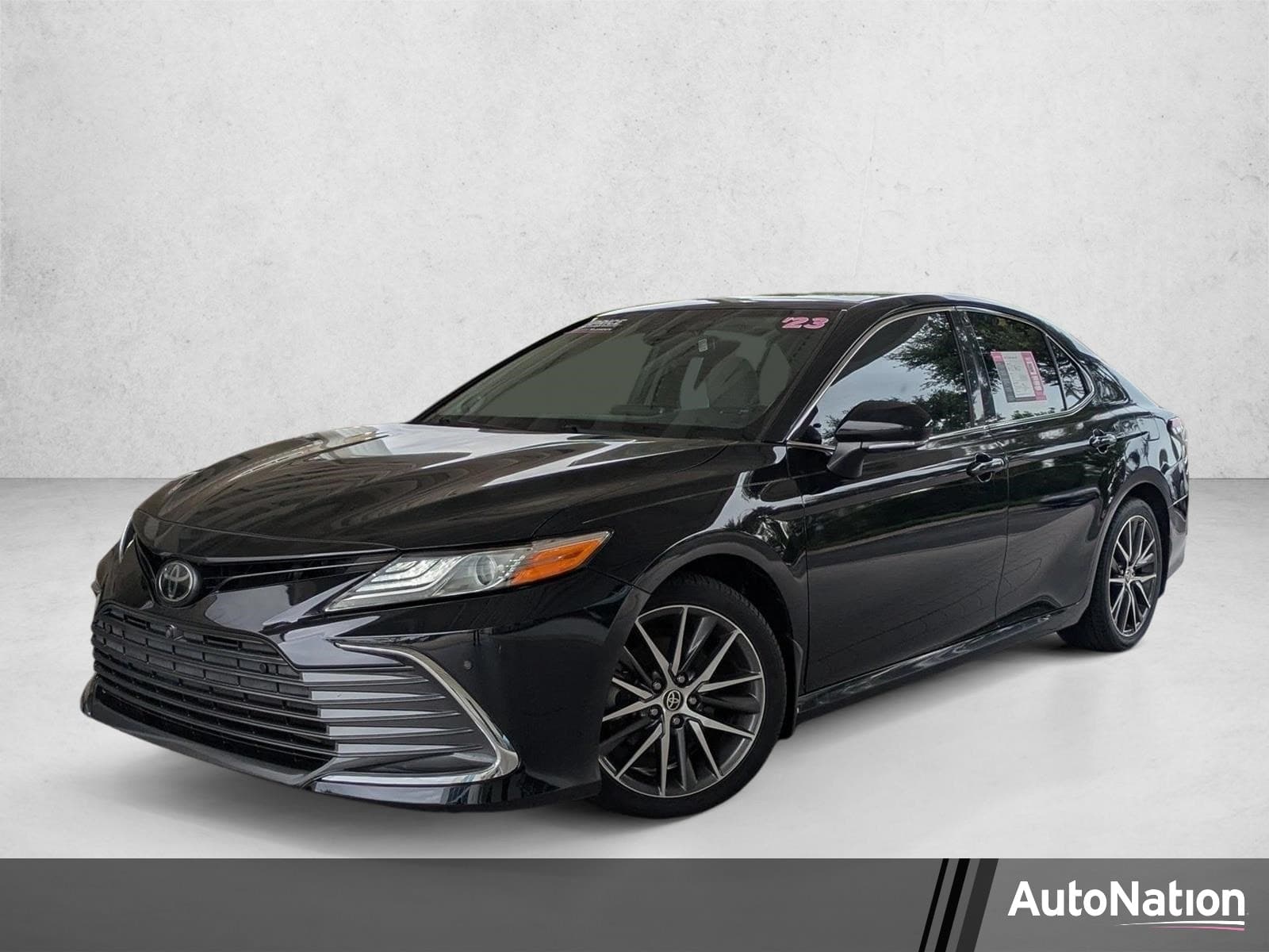 2023 Toyota Camry XLE — photo 1 of 24