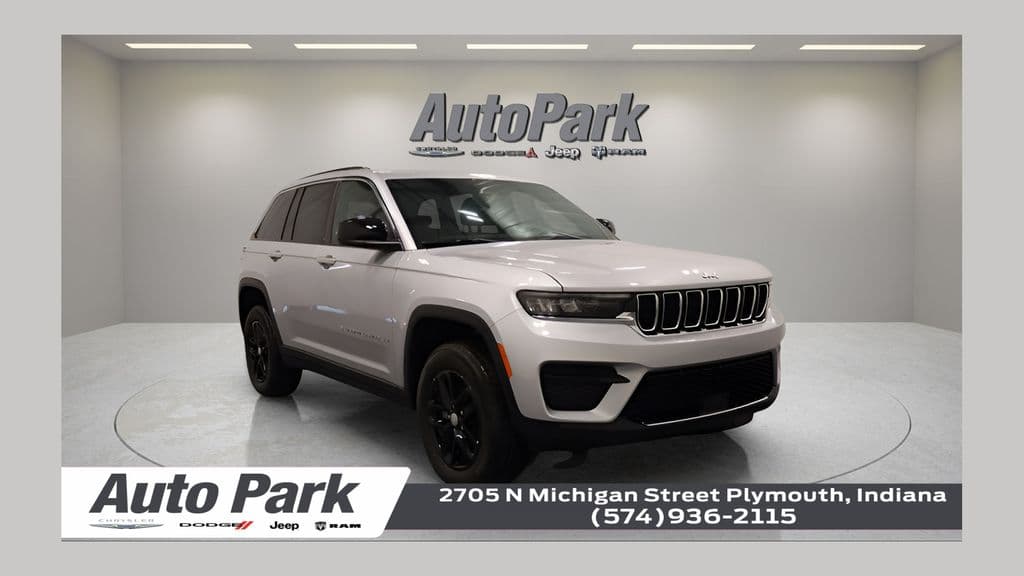 2026 Jeep Grand Cherokee Laredo — photo 1 of 44