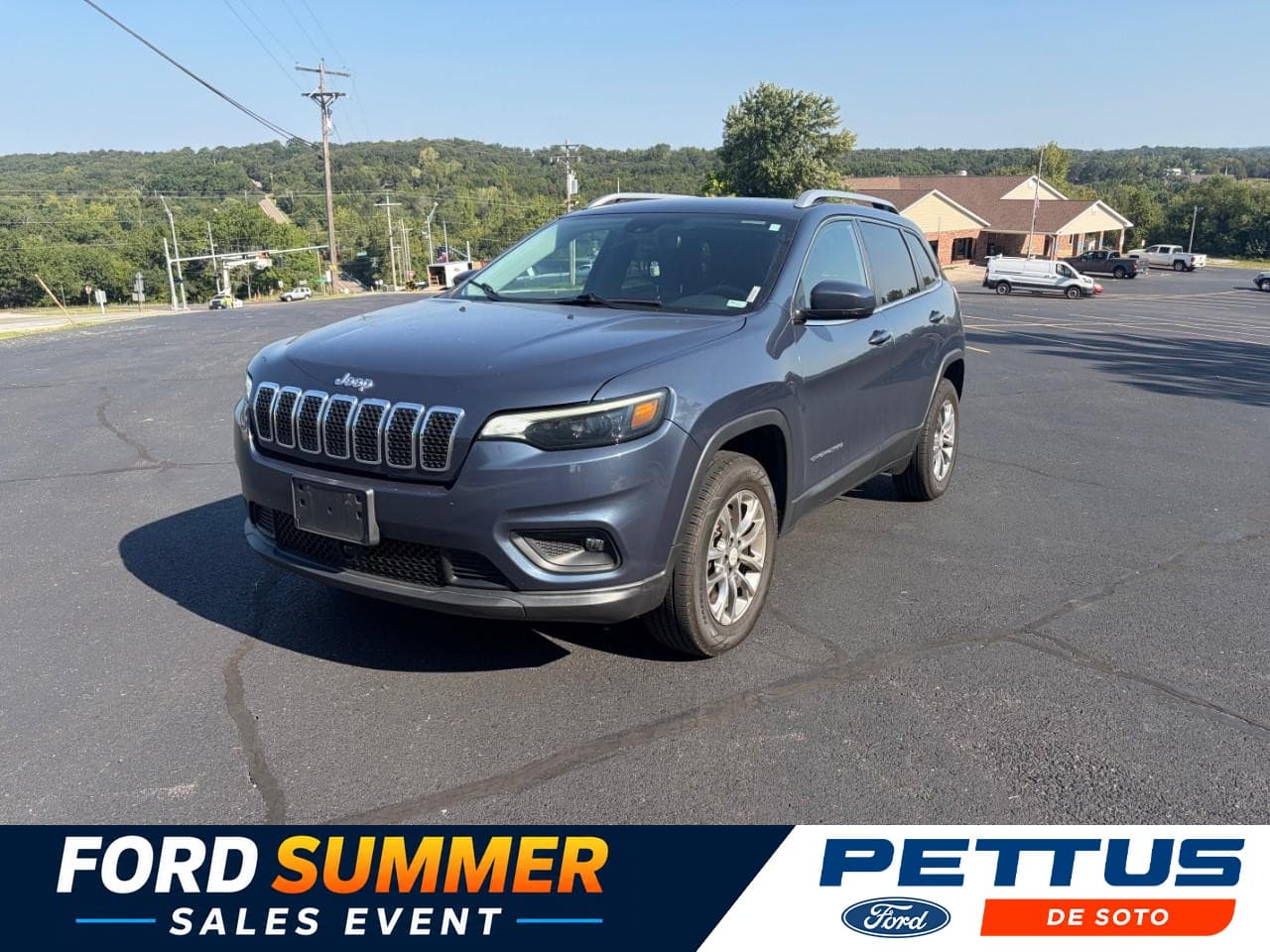 2021 Jeep Cherokee Latitude Plus — photo 1 of 4