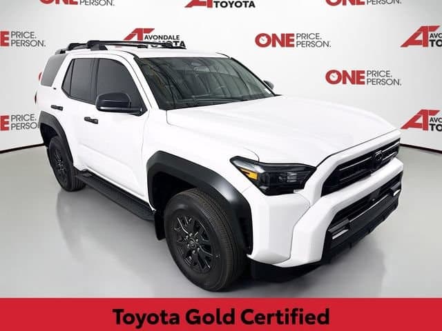 2025 Toyota 4Runner SR5 — photo 1 of 34