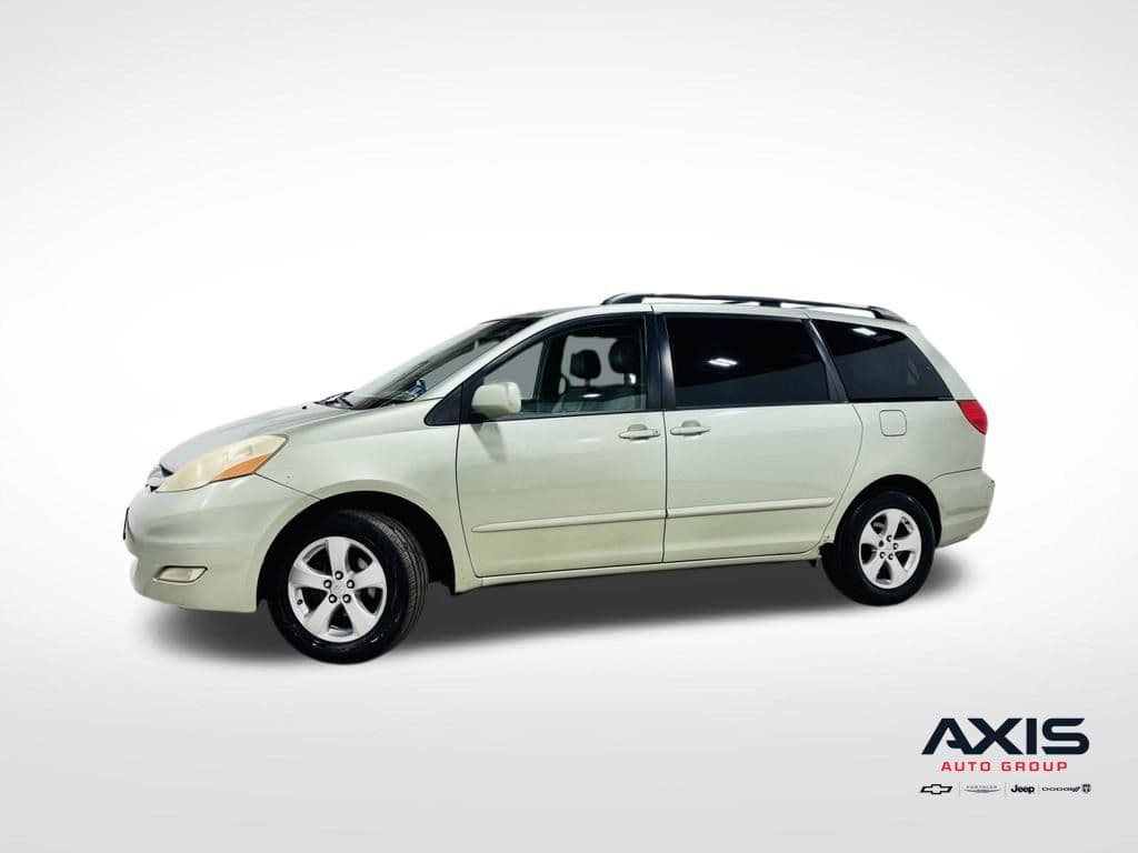 2006 Toyota Sienna XLE — photo 1 of 36