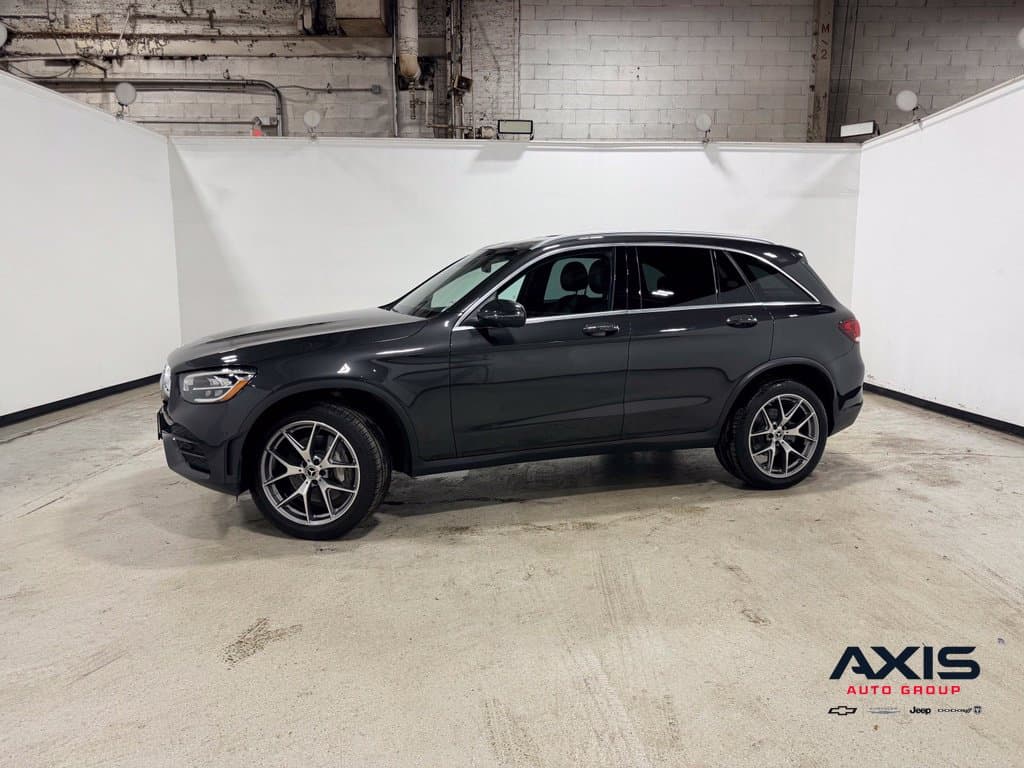 2022 Mercedes-Benz GLC GLC 300 — photo 1 of 43
