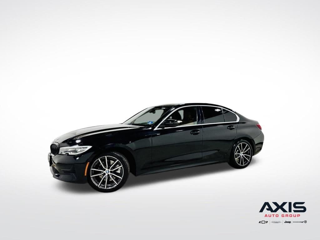 2021 BMW 3 Series 330i xDrive — photo 1 of 39