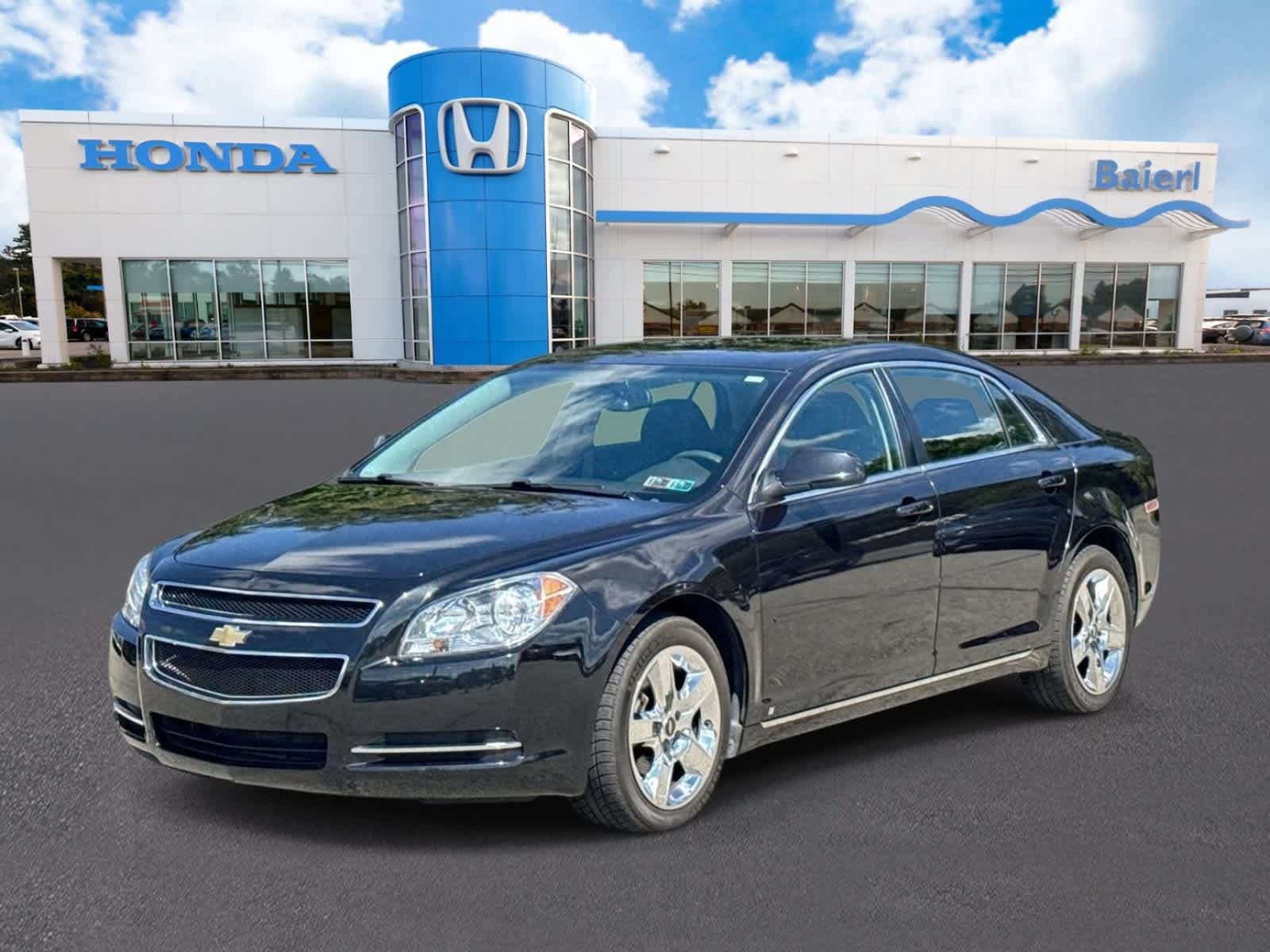 2010 Chevrolet Malibu LT w/1LT — photo 1 of 32