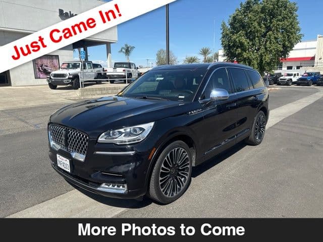 2022 Lincoln Aviator Black Label — photo 1 of 11