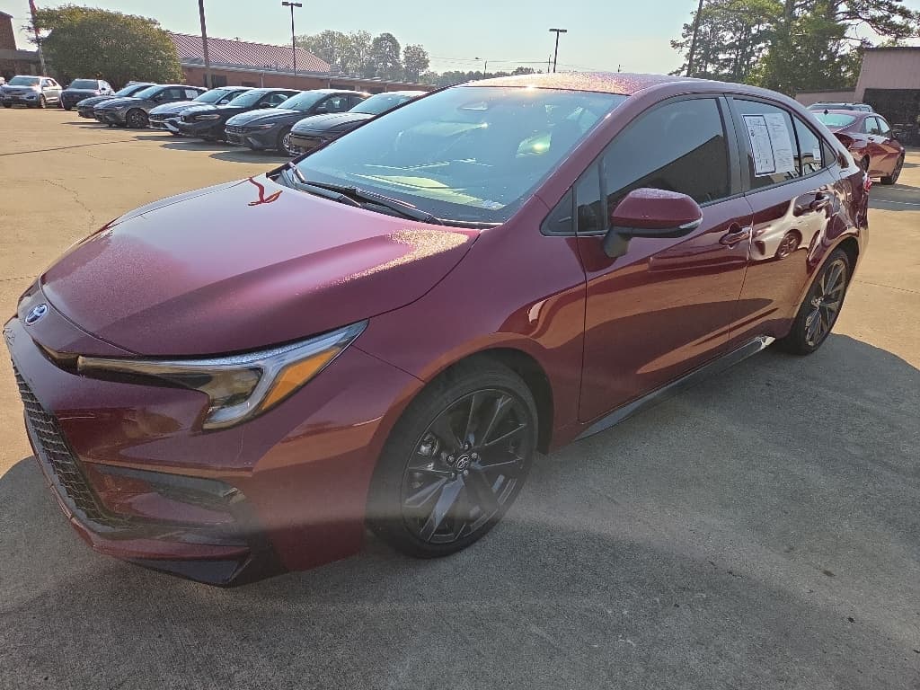2026 Toyota Corolla Hybrid SE — photo 1 of 14