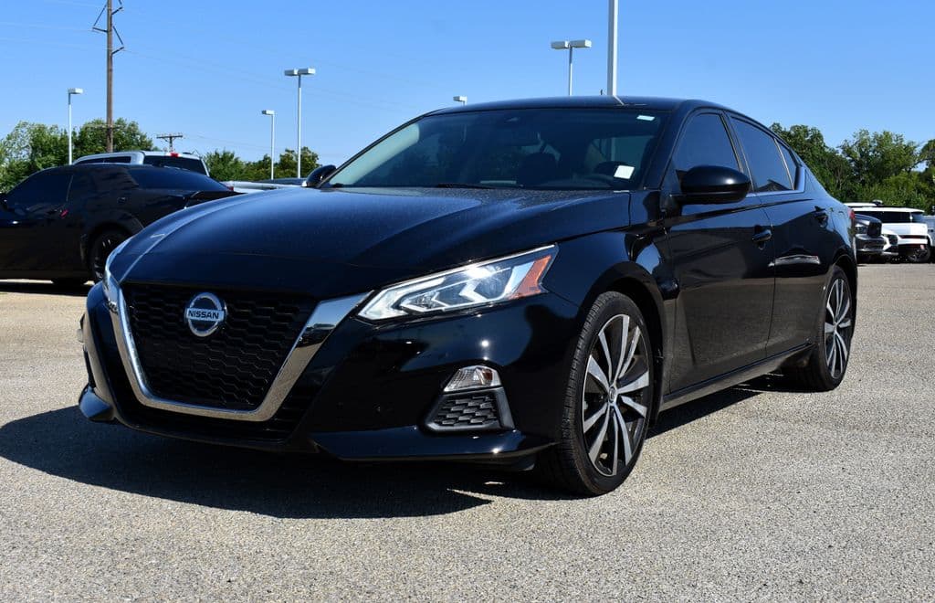 2022 Nissan Altima 2.5 SR — photo 1 of 44