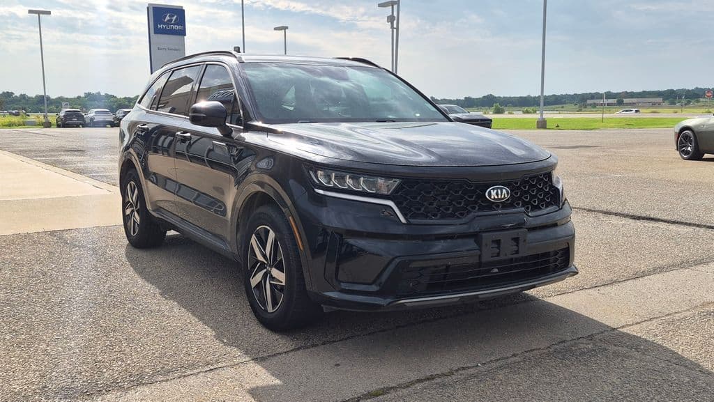 2021 Kia Sorento S — photo 1 of 16