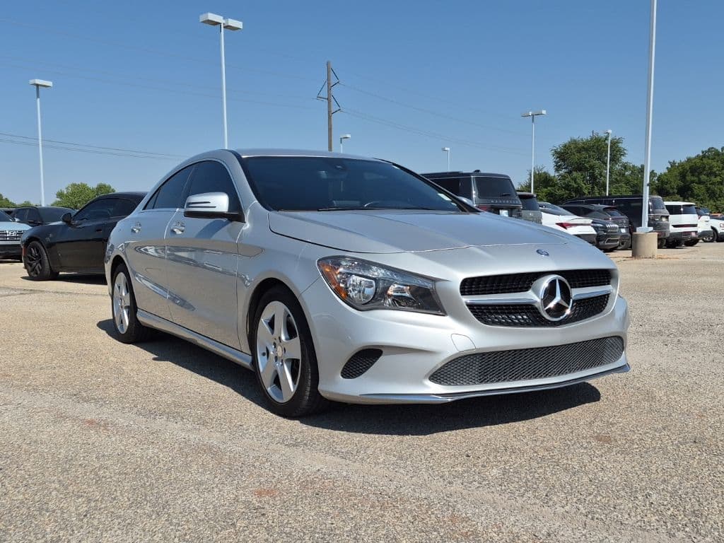 2017 Mercedes-Benz CLA Base — photo 1 of 14