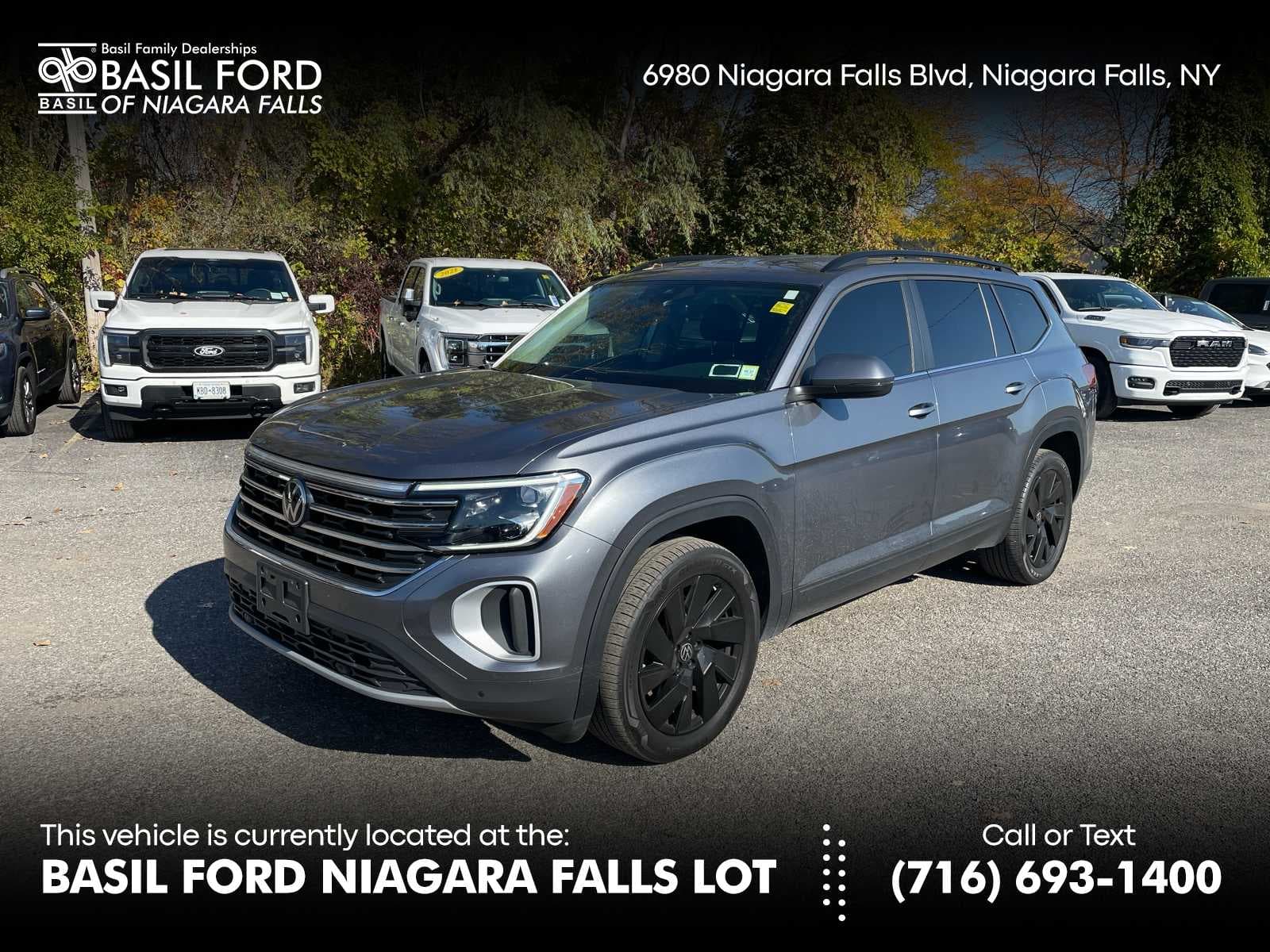 2024 Volkswagen Atlas 2.0T SE w/Technology — photo 1 of 14