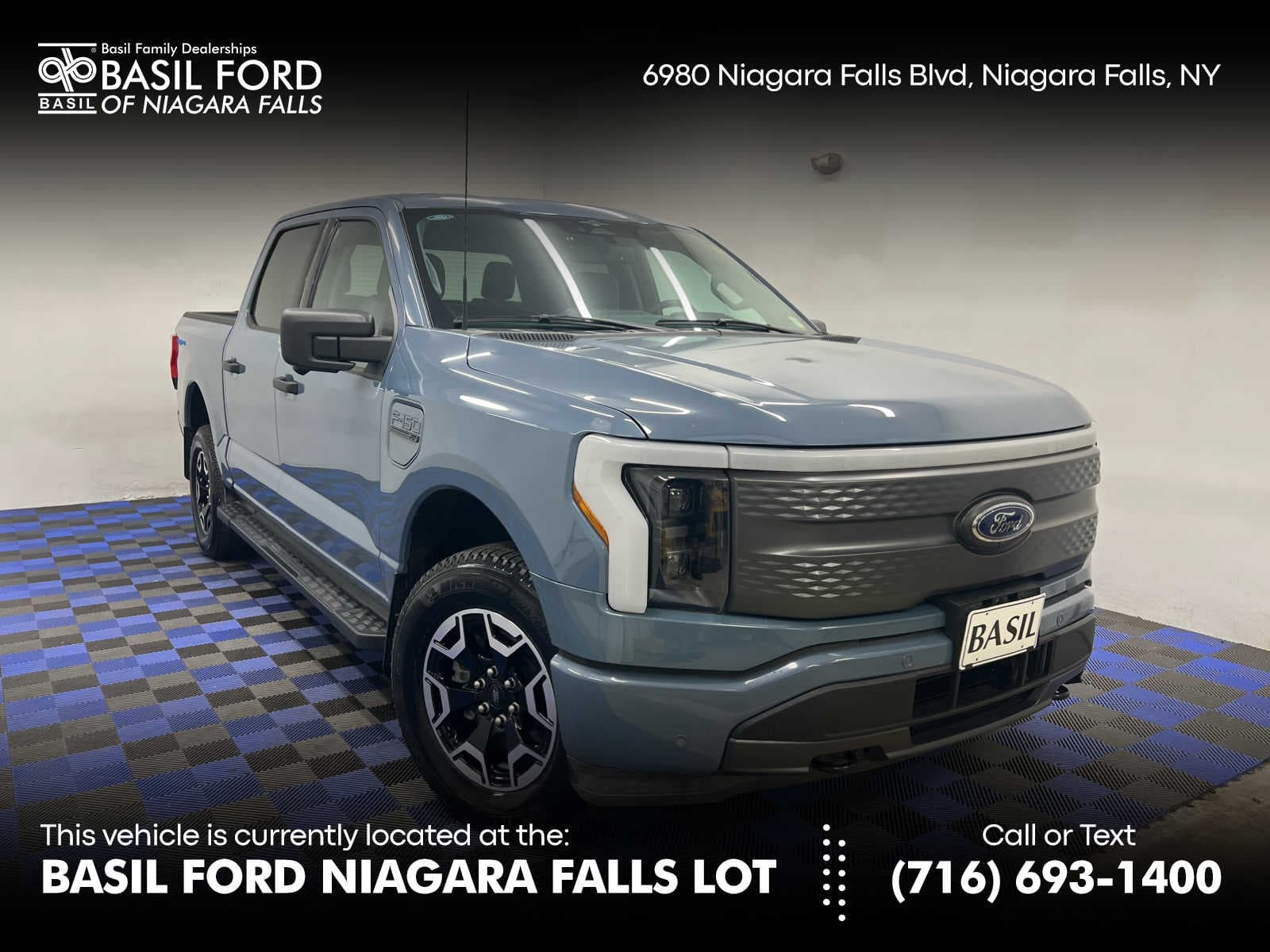 2023 Ford F-150 Lightning XLT — photo 1 of 31