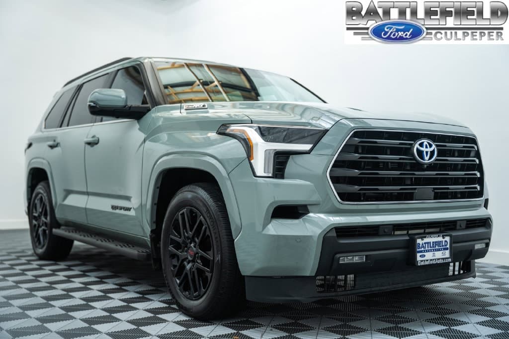 2024 Toyota Sequoia SR5 — photo 1 of 50