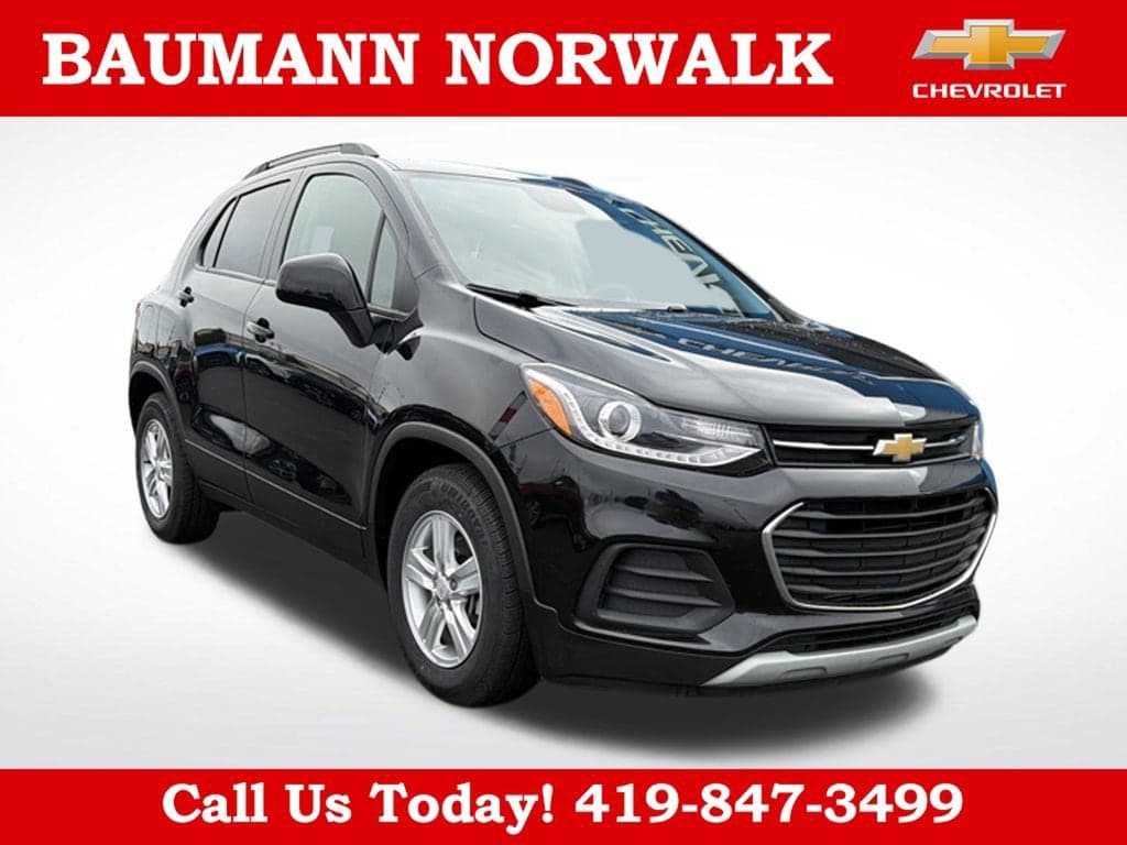 2022 Chevrolet Trax LT — photo 1 of 36
