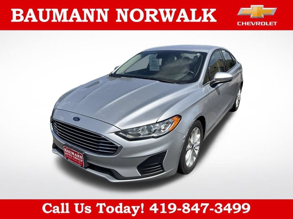 2019 Ford Fusion SE — photo 1 of 39