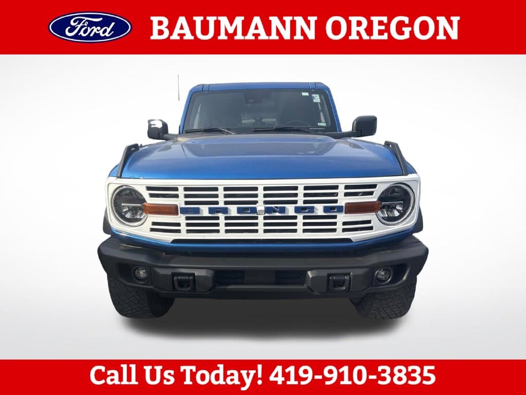 2023 Ford Bronco Base — photo 1 of 6