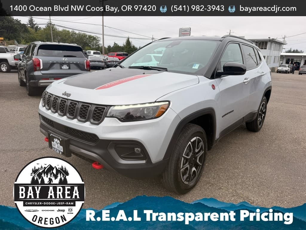 2024 Jeep Compass Trailhawk — photo 1 of 28