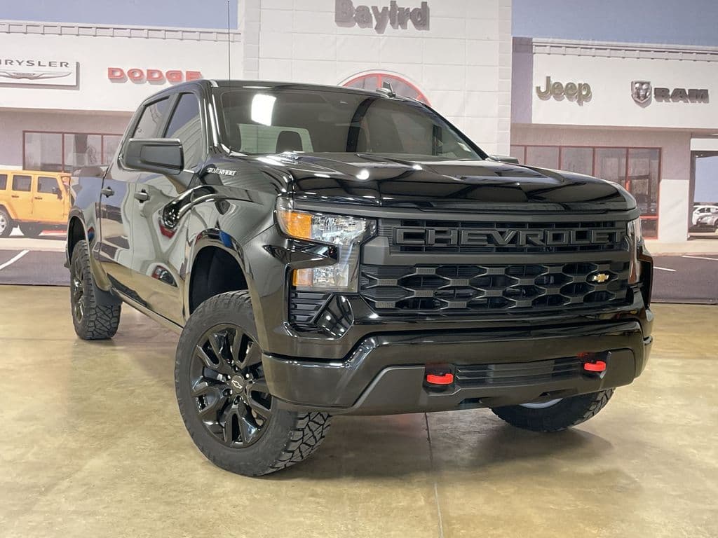 2024 Chevrolet Silverado 1500 Custom — photo 1 of 32