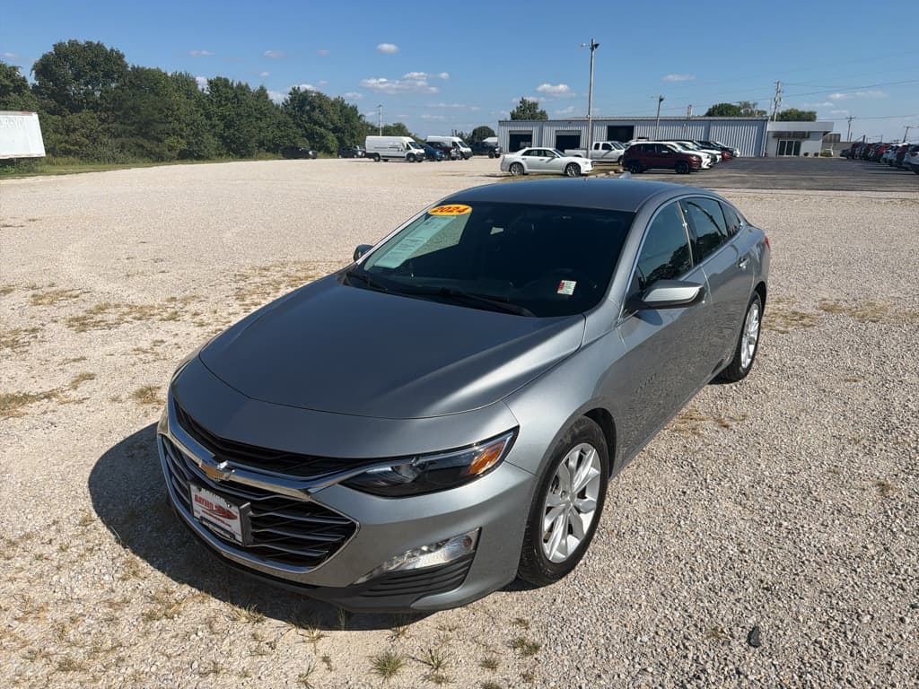 2024 Chevrolet Malibu 1LT — photo 1 of 14