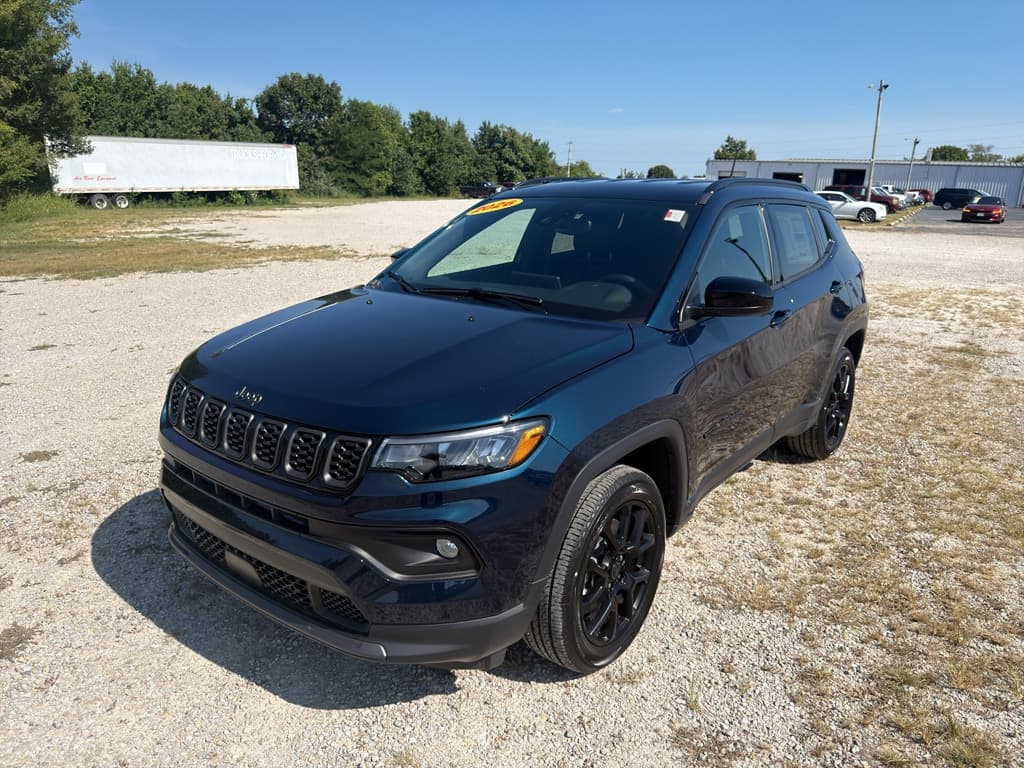 2026 Jeep Compass LATITUDE ALTITUDE 4X4 — photo 1 of 24
