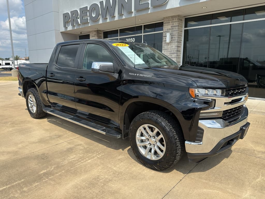 2022 Chevrolet Silverado LT — photo 1 of 25