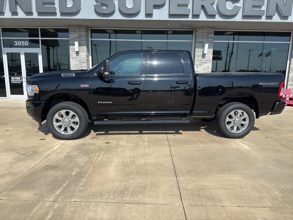 2022 RAM 2500 Big Horn — photo 1 of 26