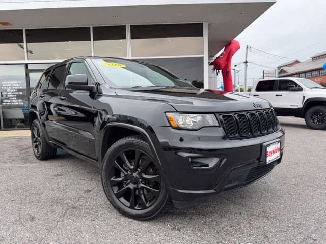 2018 Jeep Grand Cherokee Laredo — photo 1 of 51