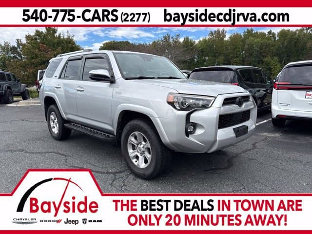 2022 Toyota 4Runner SR5 — photo 1 of 22