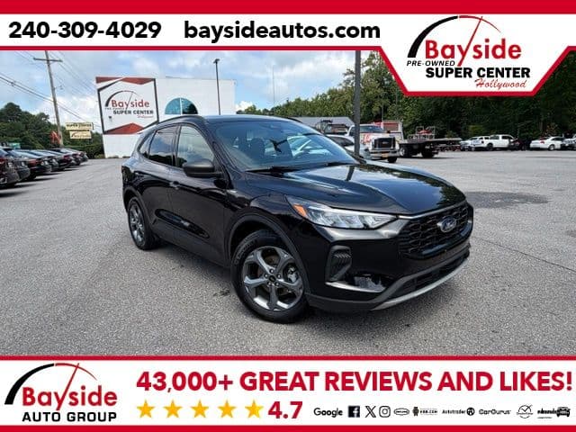 2025 Ford Escape ST-Line — photo 1 of 35