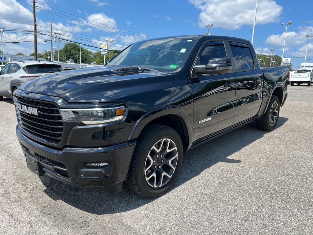 2025 RAM 1500 Laramie — photo 1 of 13