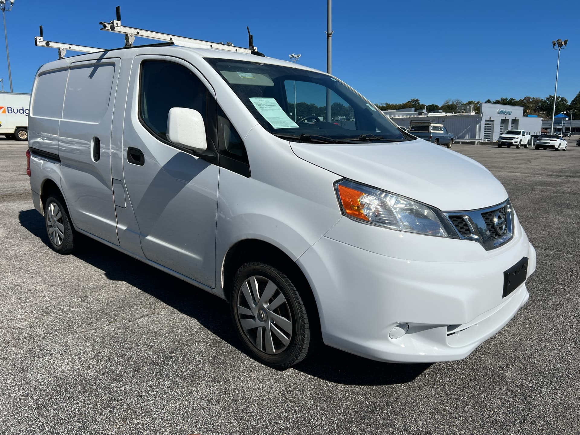 2020 Nissan NV Cargo SV — photo 1 of 13