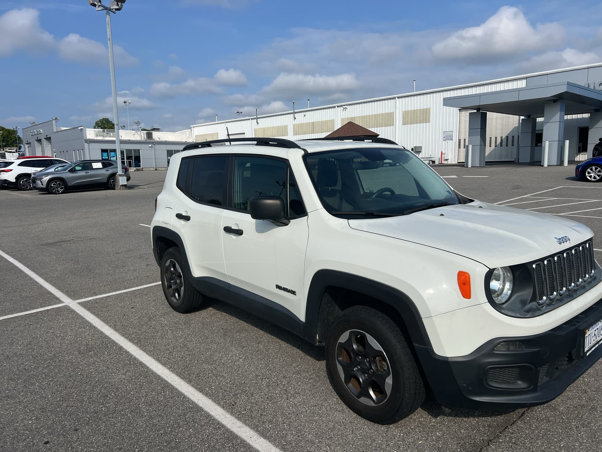 2017 Jeep Renegade Sport — photo 1 of 16