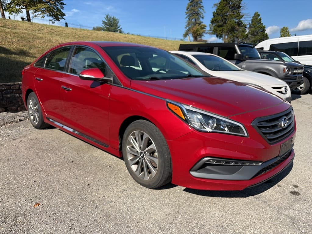 2017 Hyundai Sonata Sport — photo 1 of 3
