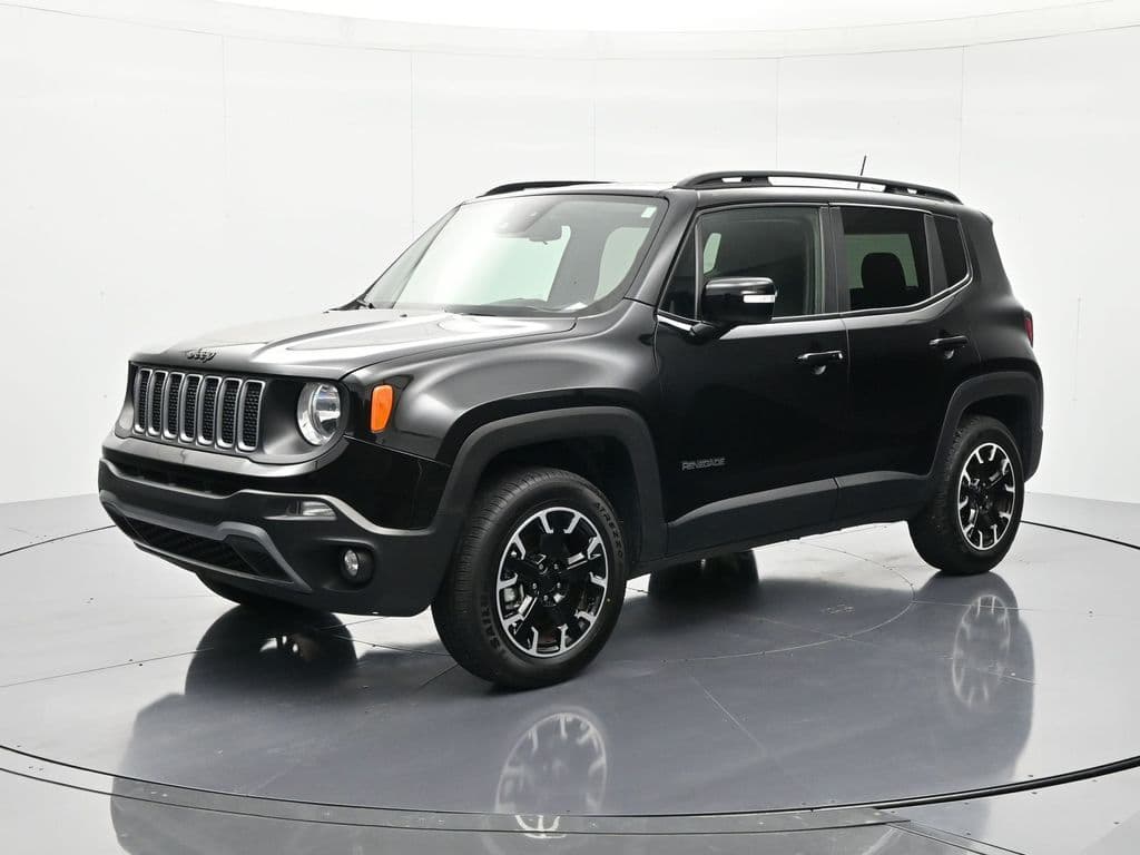2023 Jeep Renegade Latitude — photo 1 of 49