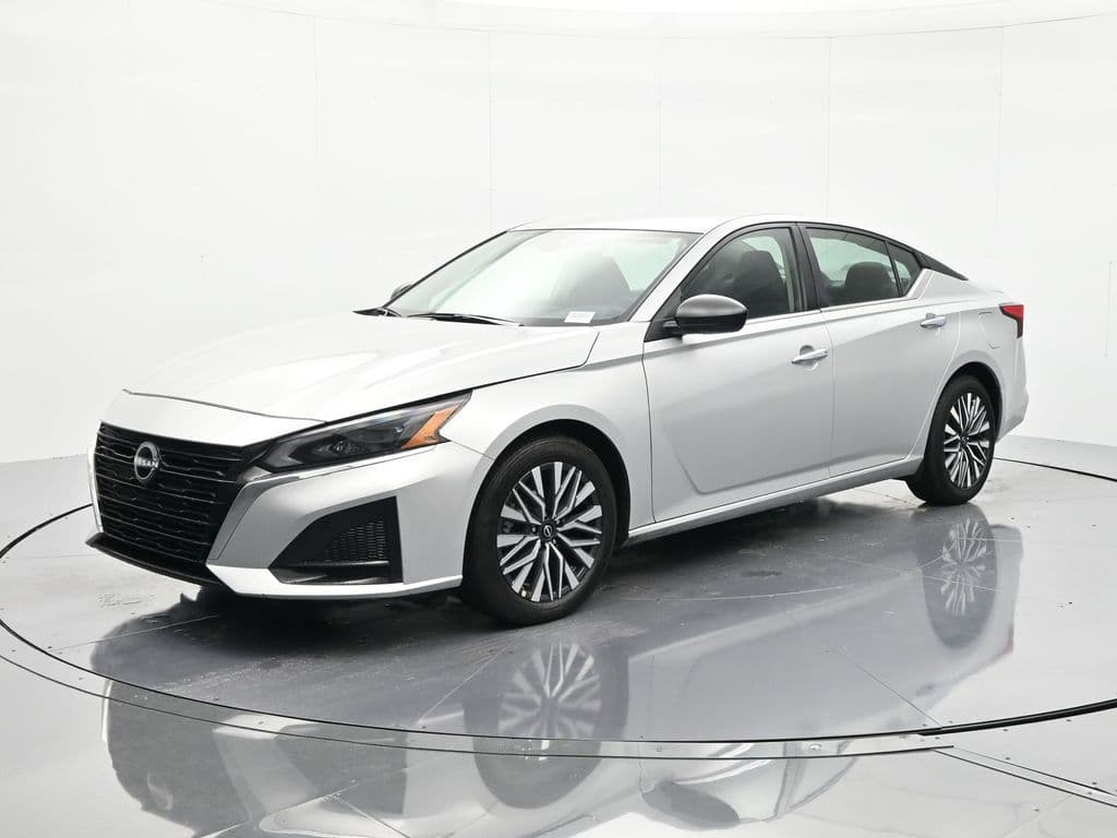 2025 Nissan Altima SV — photo 1 of 49
