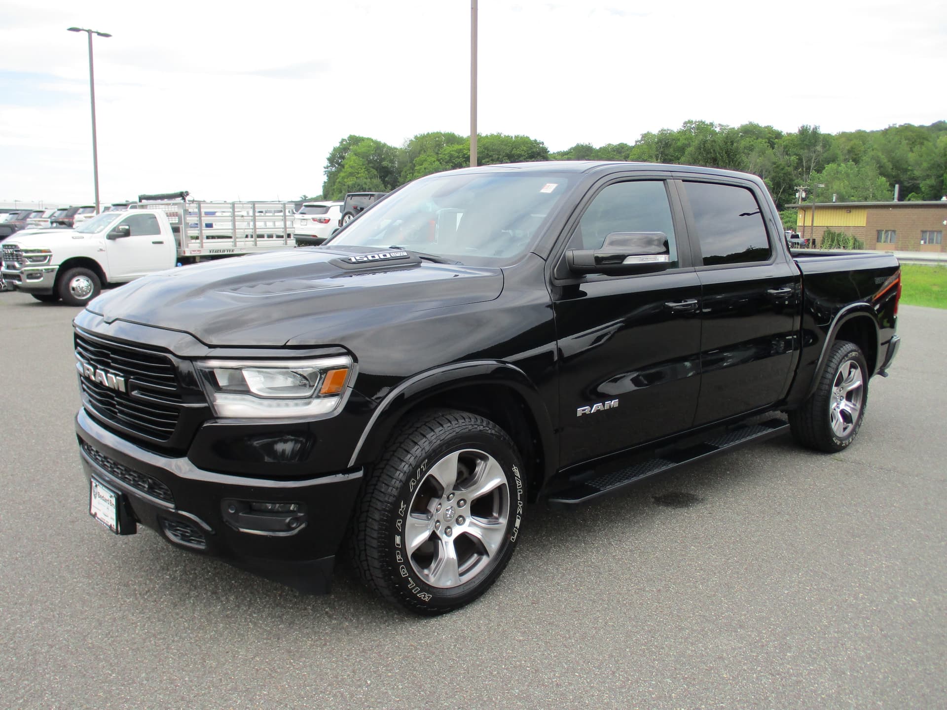 2020 RAM 1500 Laramie — photo 1 of 19