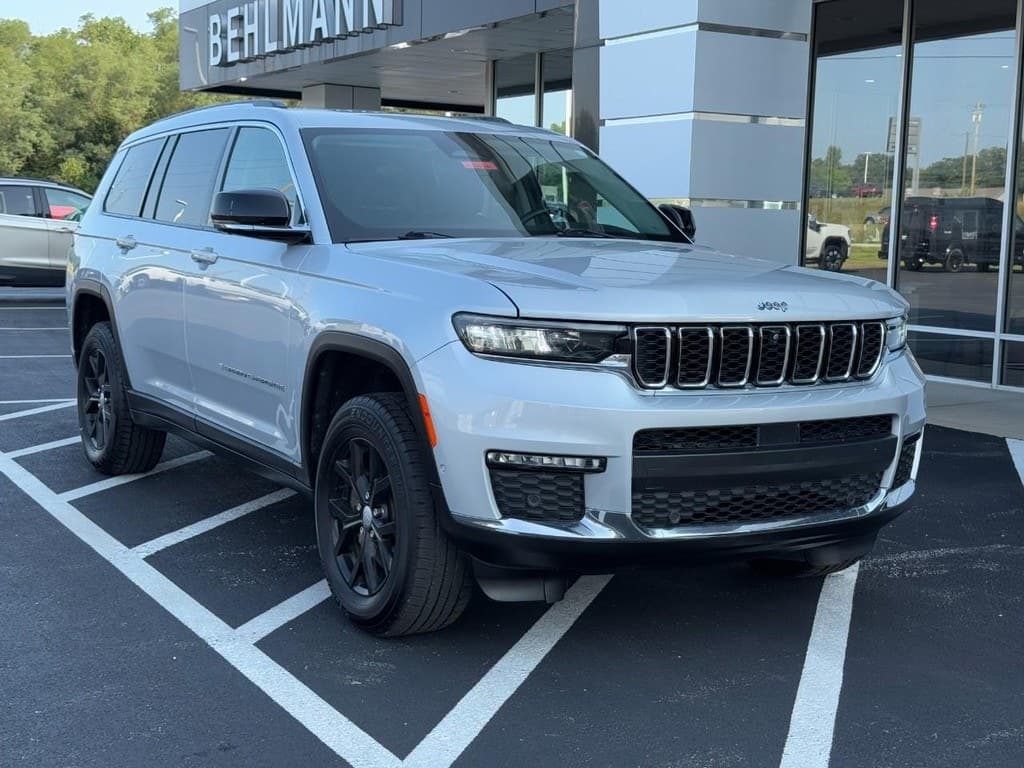 2022 Jeep New Grand Cherokee Limited — photo 1 of 27