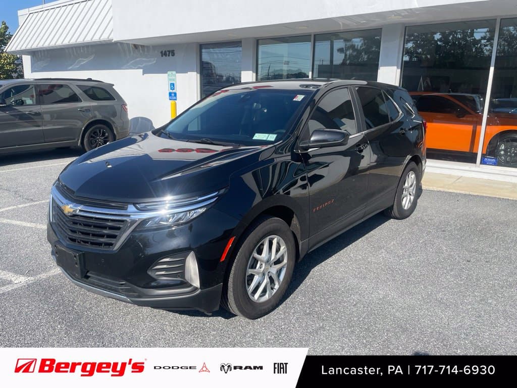 2022 Chevrolet Equinox LT — photo 1 of 15