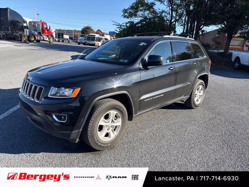 2016 Jeep Grand Cherokee Laredo — photo 1 of 16