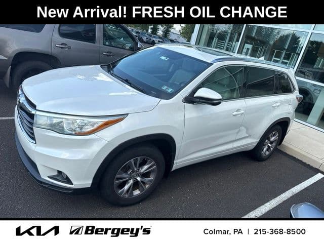 2015 Toyota Highlander XLE V6 — photo 1 of 16