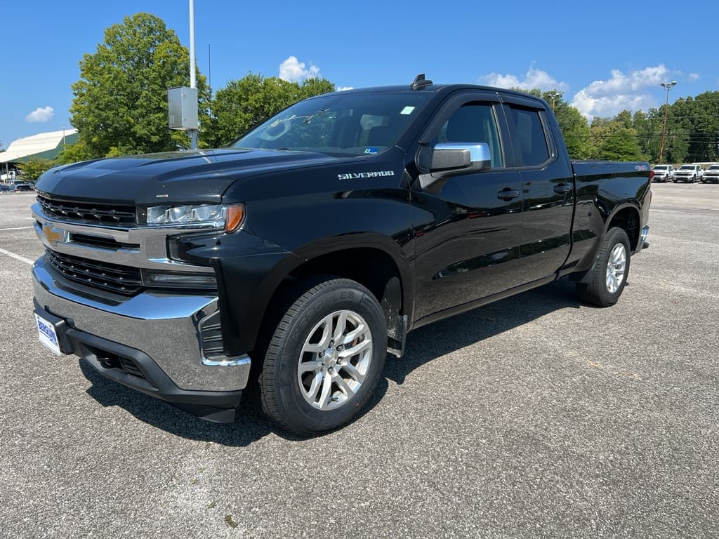 2019 Chevrolet Silverado 1500 LT — photo 1 of 13