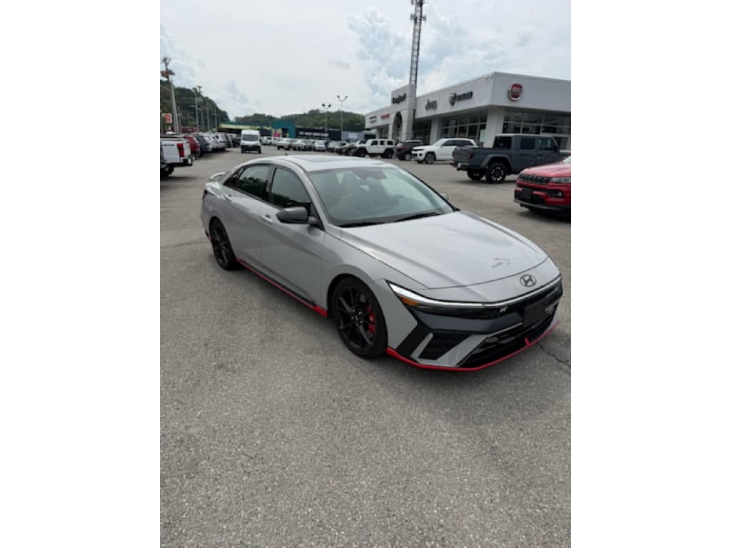 2025 Hyundai Elantra N Base — photo 1 of 4
