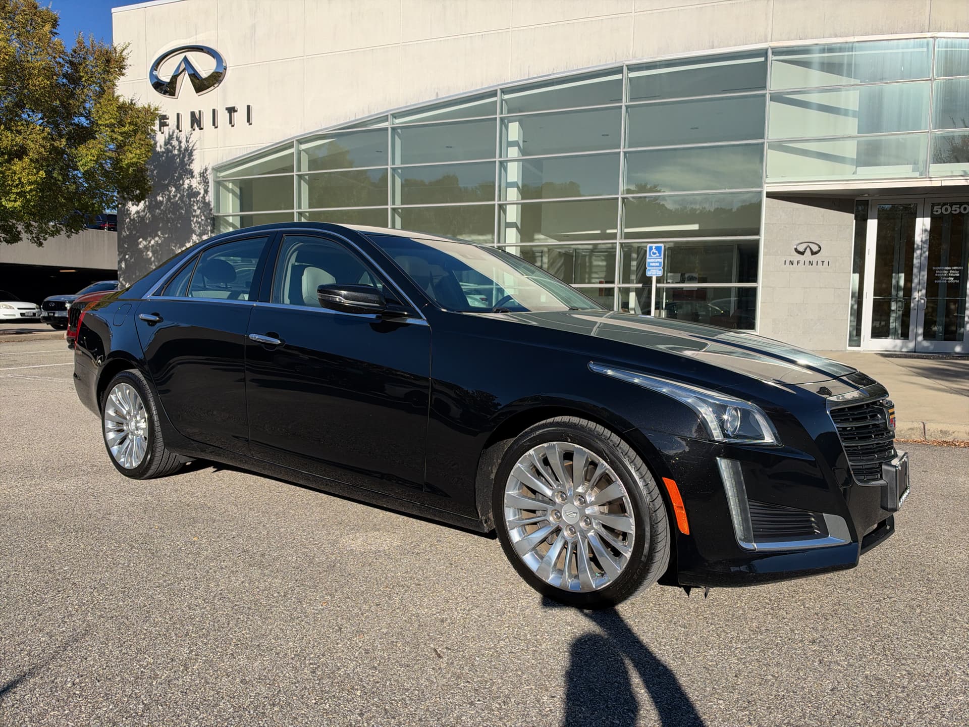 2016 Cadillac CTS Sedan Luxury Collection AWD — photo 1 of 31